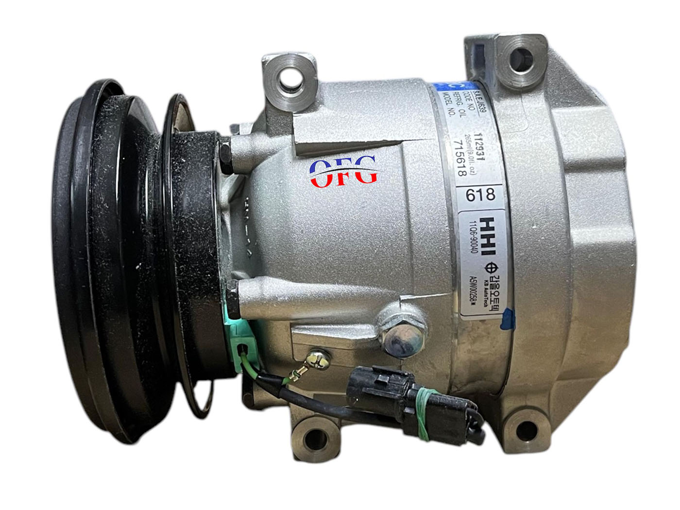 Hyundai İş Makinesi 1A 24V Klima Kompresörü