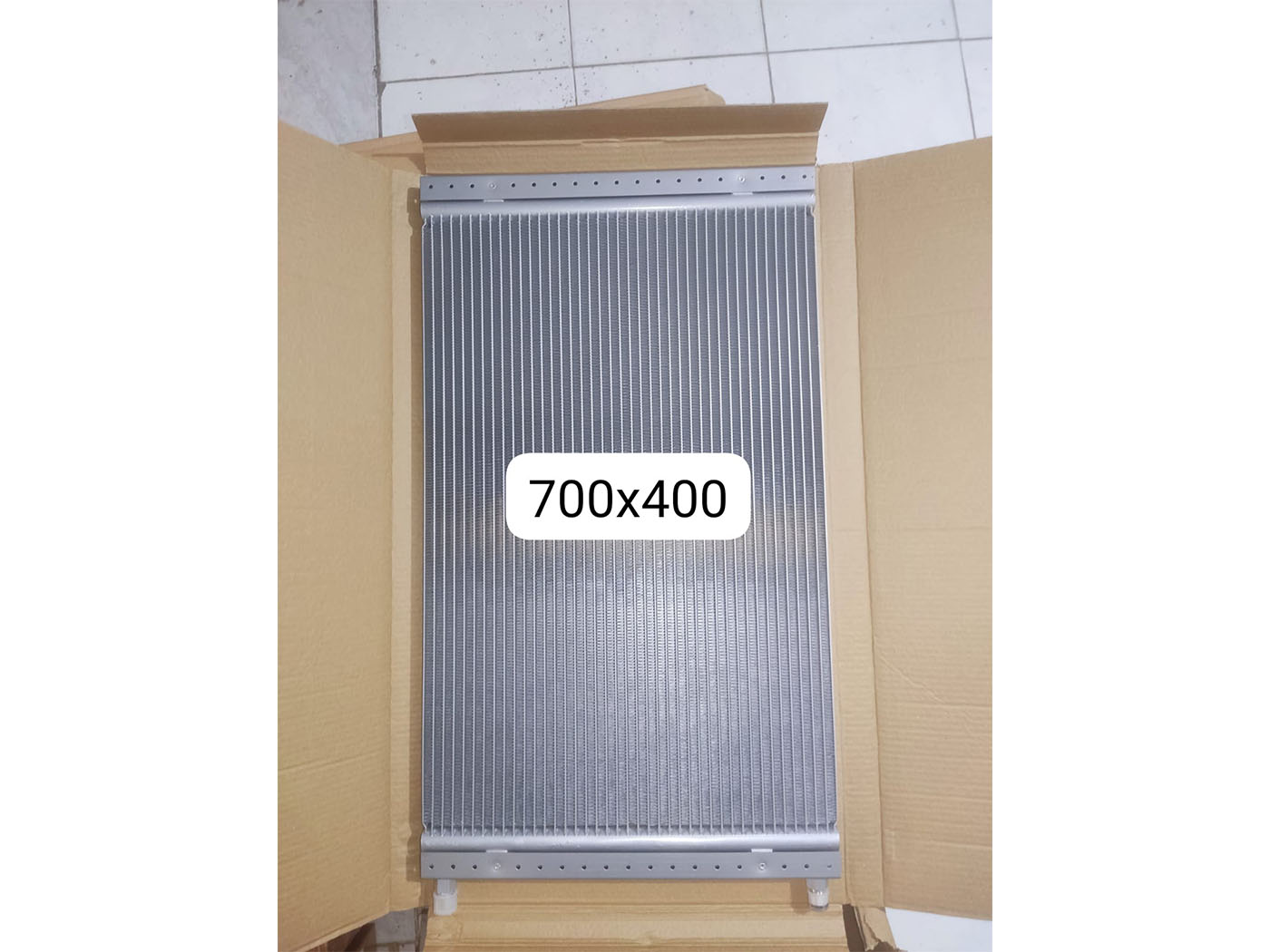 Üniversal Radyatör 700X400X20